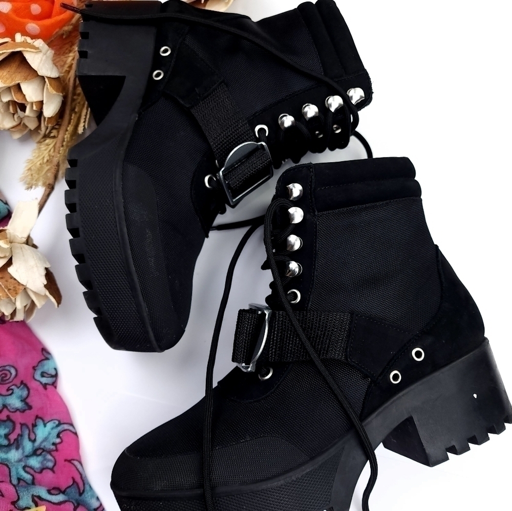 Steve Madden Sz 8.5m Black Platform Boots - Picture 9 of 13